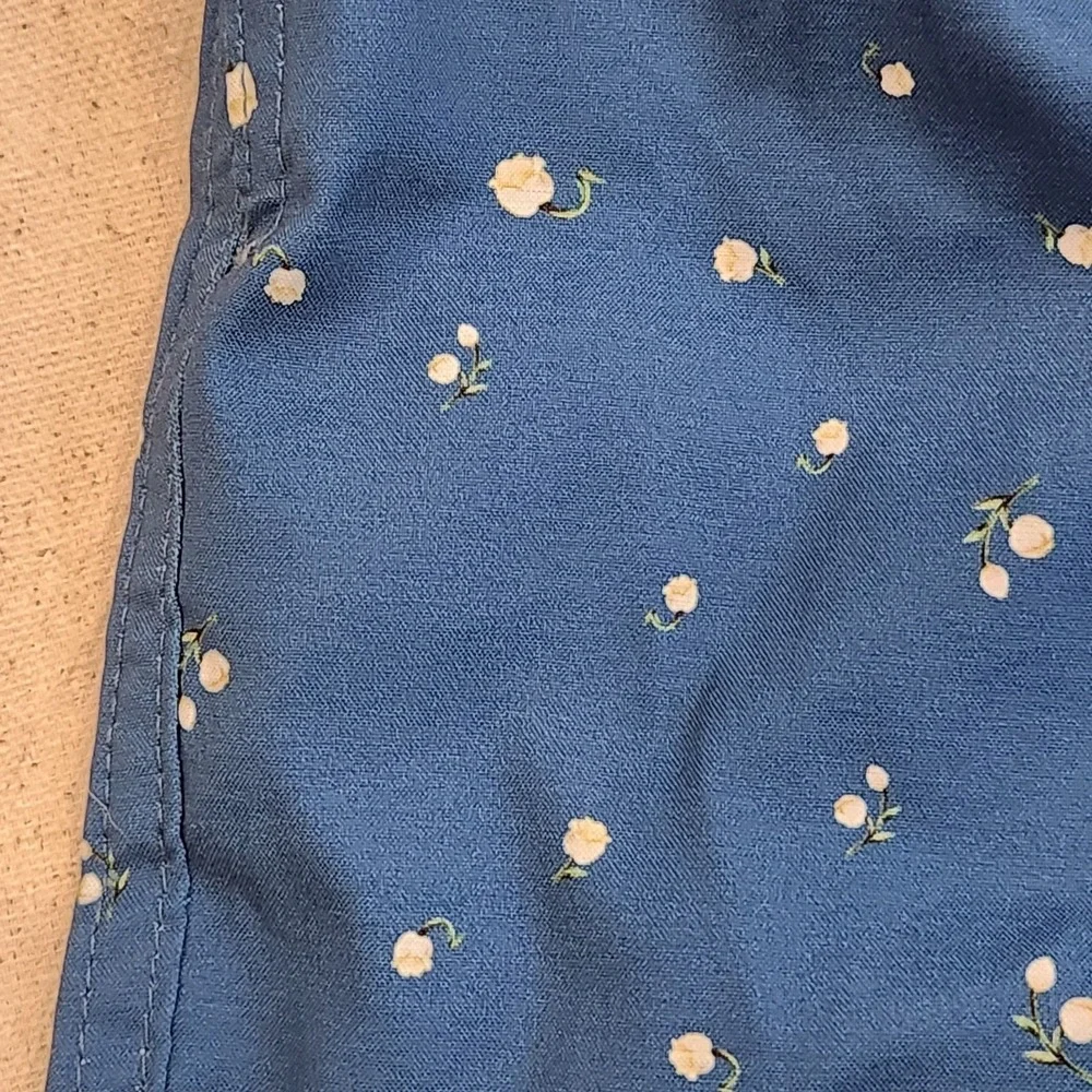 New Agua Bendita Nick Dreamin Boys Swim Trunks Blue Floral 6 Swim Shorts $85